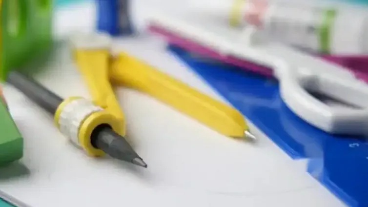 Detale produktu Organizery biurkowe, zszywacze, dziurkacze i galanteria biurowa